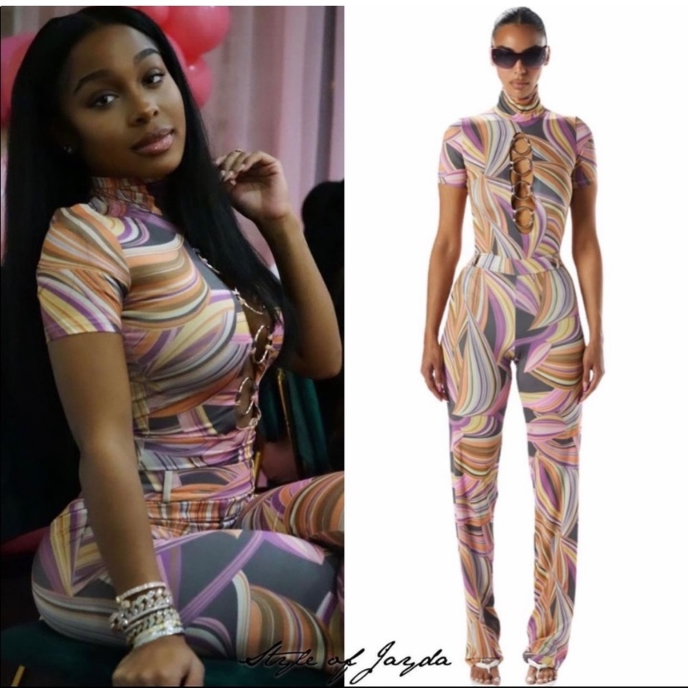 Amyshehae) sold out 2 pieces set work once size small fits perfect